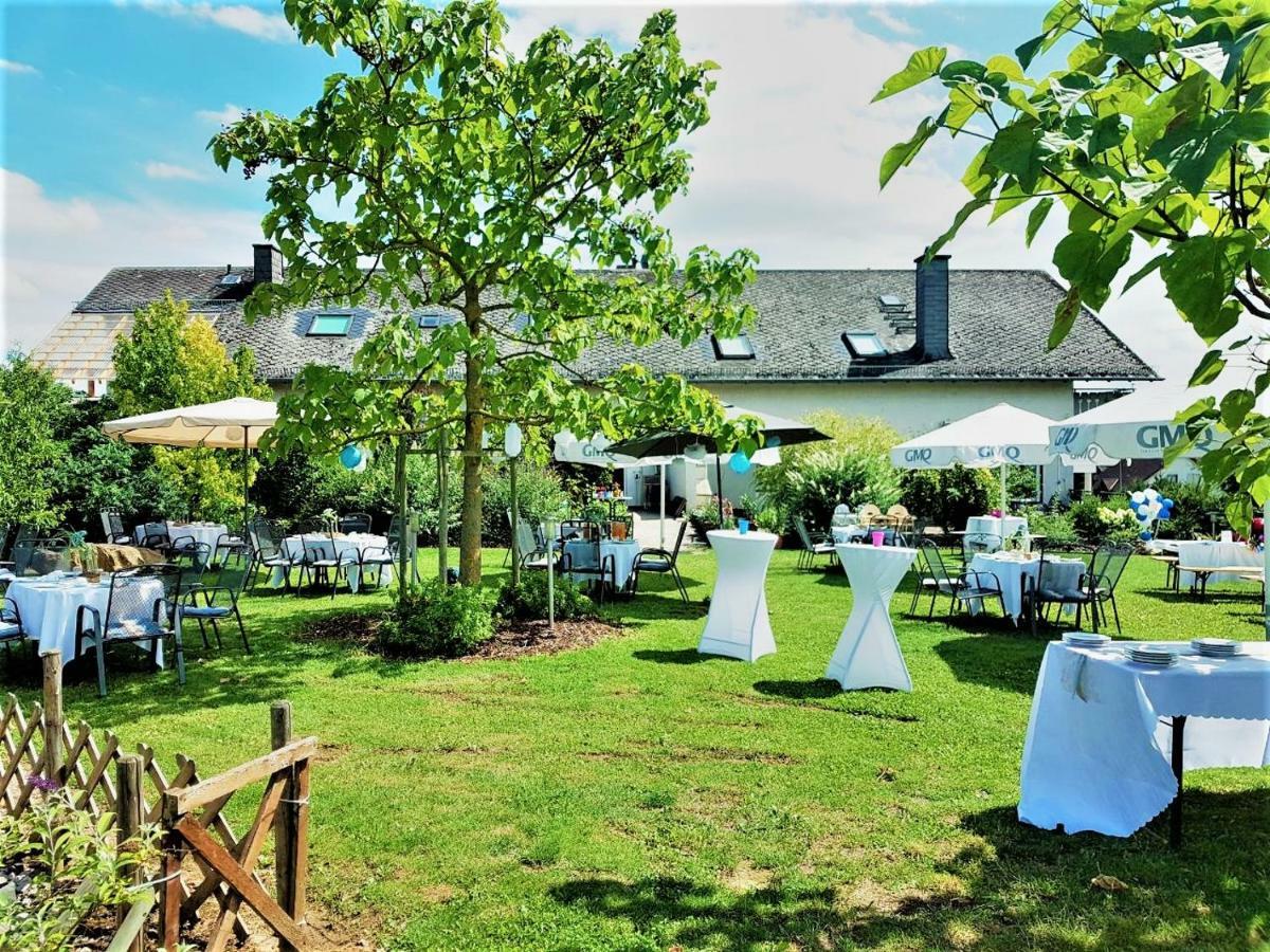 Ferienzimmer Weingut Mack Oestrich-Winkel Exterior photo